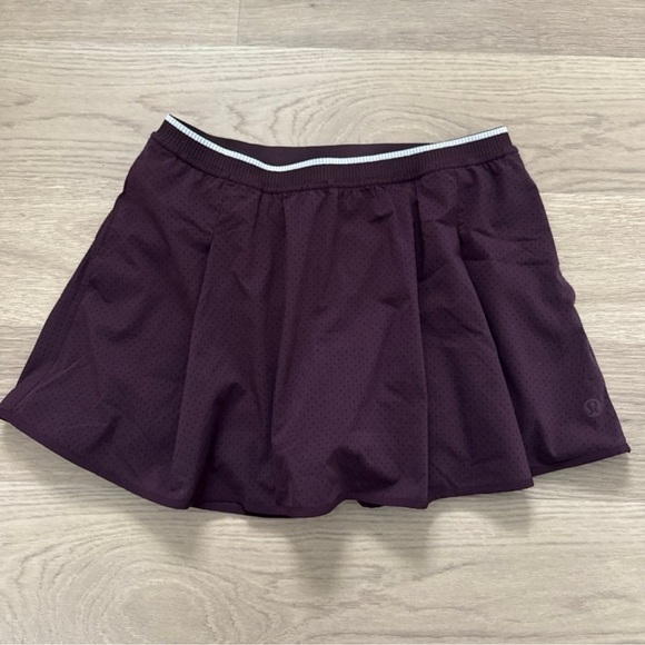 Lululemon Perforated Tennis Skirt - Picture 7 of 15